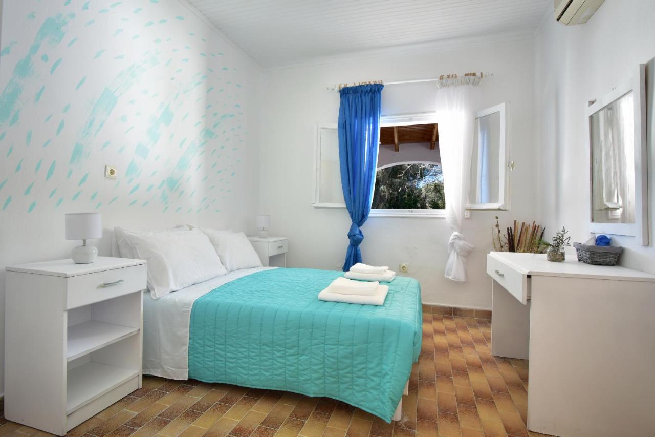 Merlyn Rooms Into The Nature, 100M From The Beach Dafnila Exteriör bild