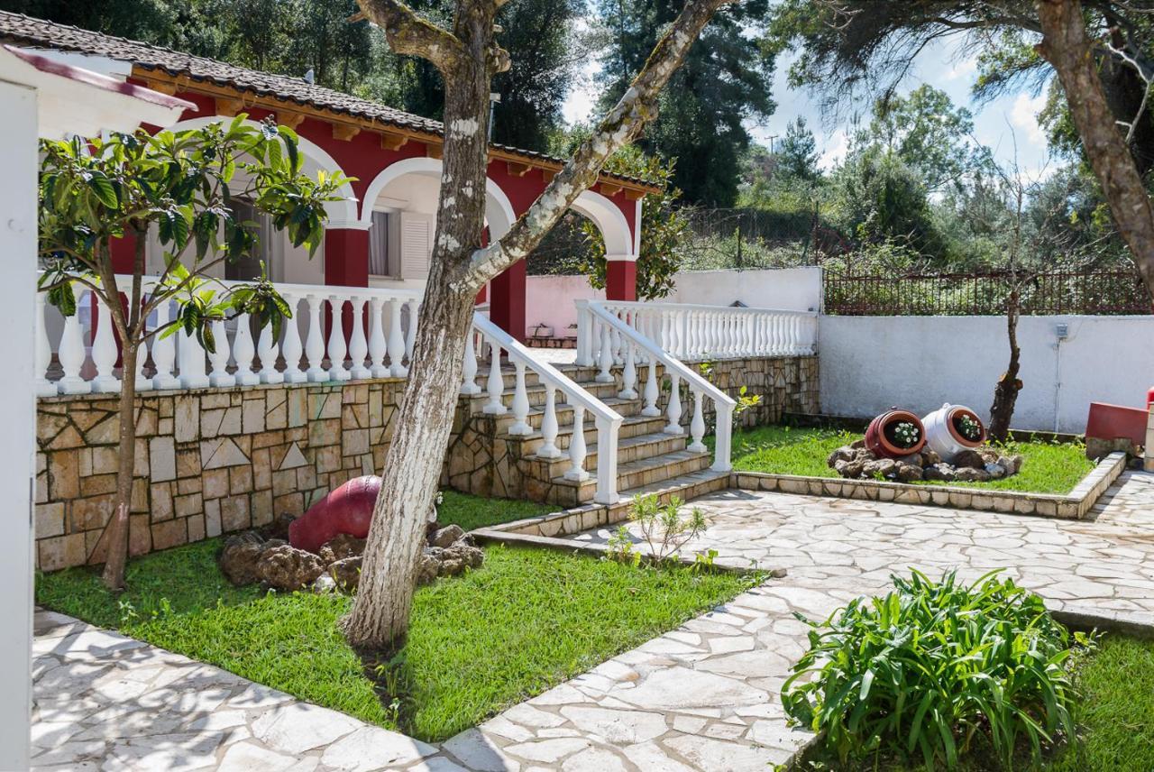 Merlyn Rooms Into The Nature, 100M From The Beach Dafnila Exteriör bild
