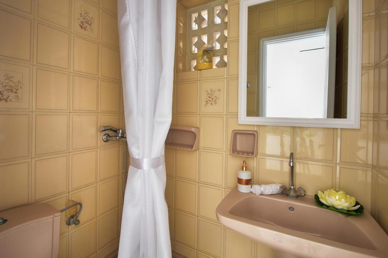 Merlyn Rooms Into The Nature, 100M From The Beach Dafnila Exteriör bild