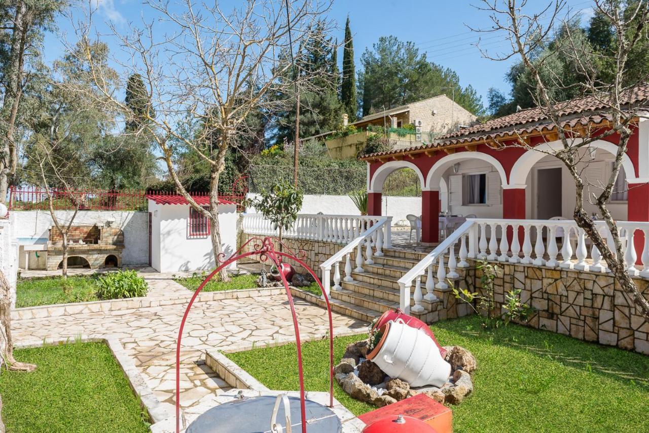Merlyn Rooms Into The Nature, 100M From The Beach Dafnila Exteriör bild