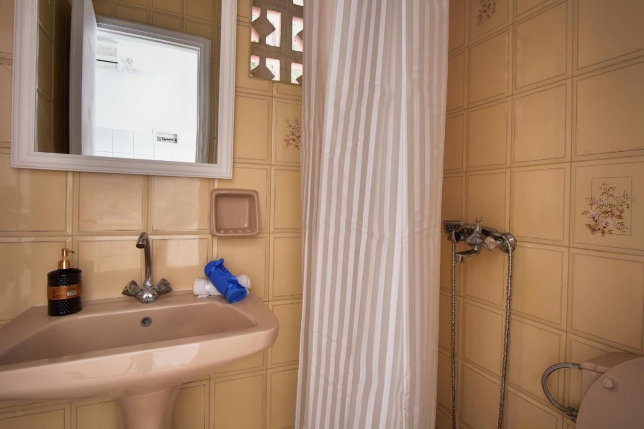 Merlyn Rooms Into The Nature, 100M From The Beach Dafnila Exteriör bild