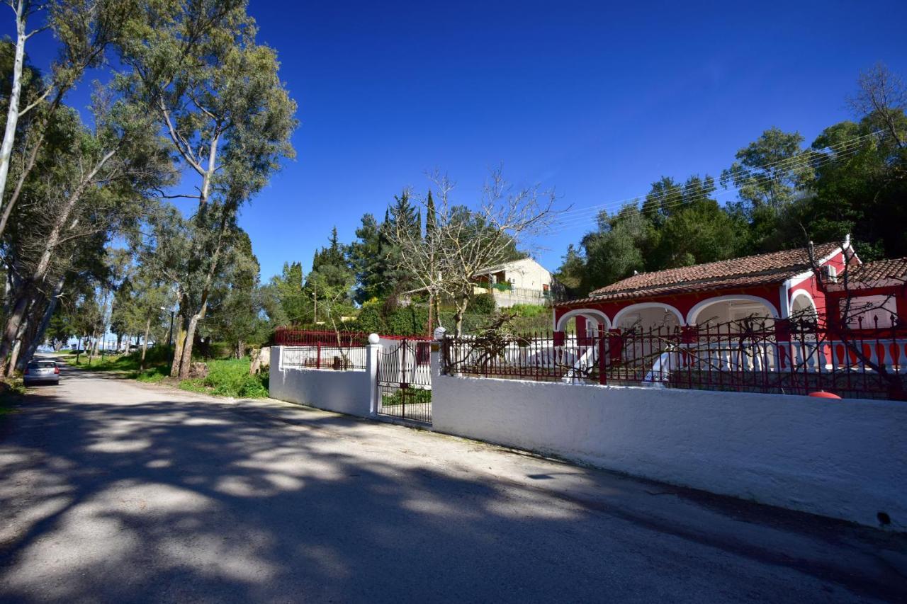 Merlyn Rooms Into The Nature, 100M From The Beach Dafnila Exteriör bild
